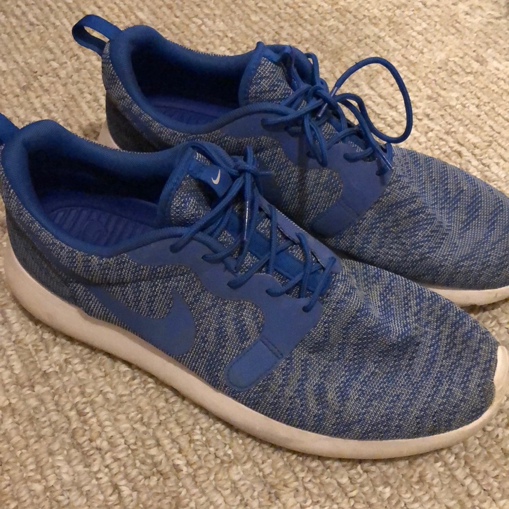 Nike roshe size 11
